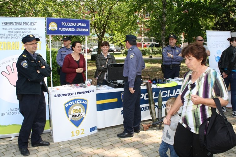 Slika PU_VS/Akcije/zdrav za 5/sajam VuMi/VuMi 2014/naslovna.JPG